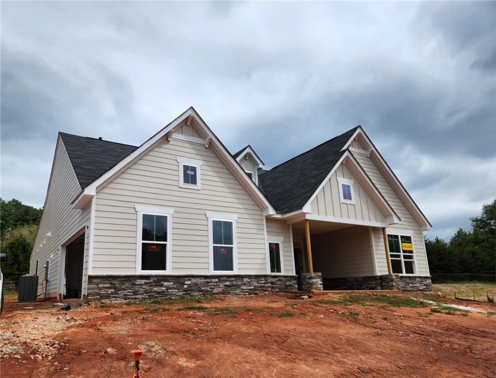 311 Old Shirley Road, Central, SC 29630