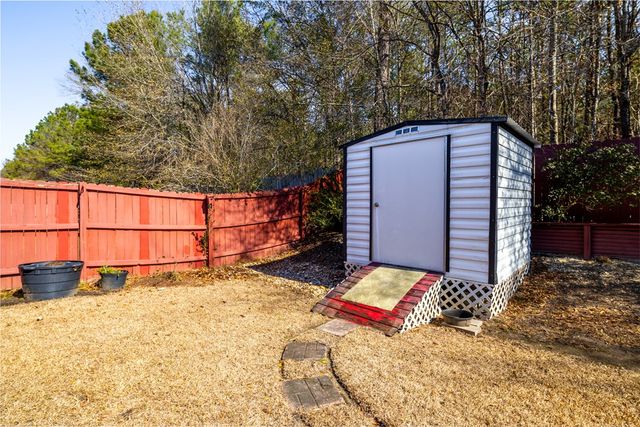 27 Devonshire Drive, Phenix City, AL 36870