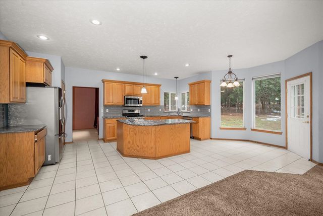 23216 E Morris Rd, Newman Lake, WA 99025