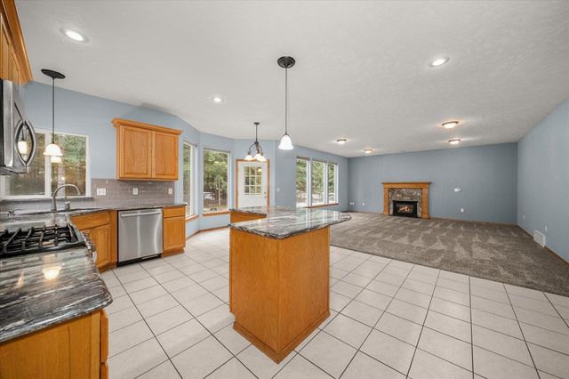 23216 E Morris Rd, Newman Lake, WA 99025