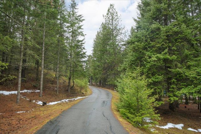 23216 E Morris Rd, Newman Lake, WA 99025