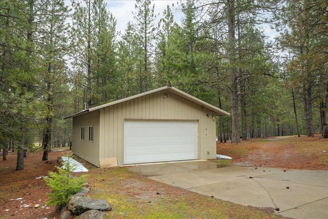23216 E Morris Rd, Newman Lake, WA 99025