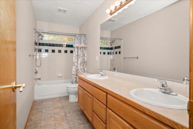 23216 E Morris Rd, Newman Lake, WA 99025