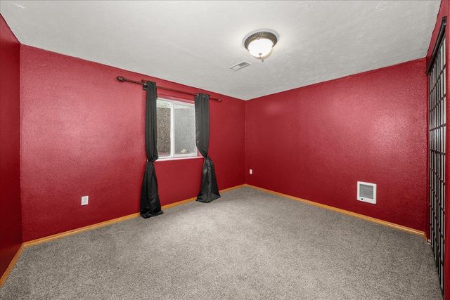 23216 E Morris Rd, Newman Lake, WA 99025