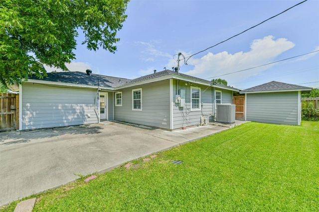 938 Vivian Avenue, Pasadena, TX 77506