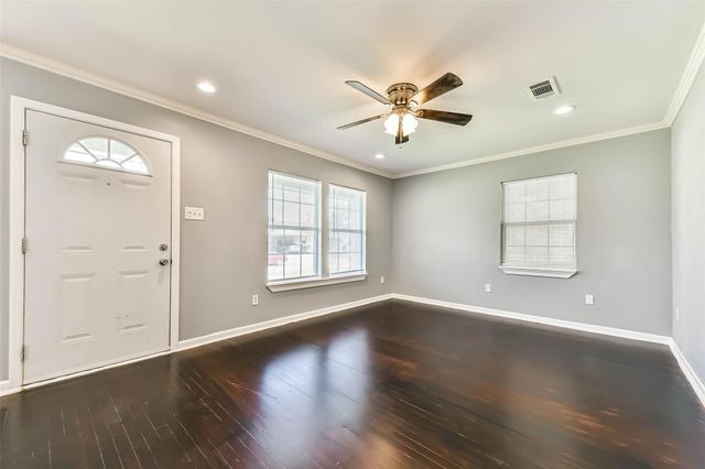 938 Vivian Avenue, Pasadena, TX 77506