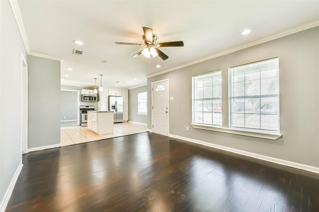 938 Vivian Avenue, Pasadena, TX 77506