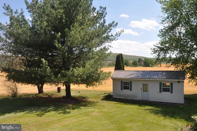 1283 ARMSTRONG VALLEY RD, Halifax, PA 17032