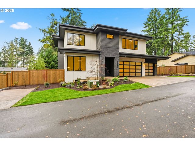 16901 KARA Ln, Lake Oswego, OR 97035