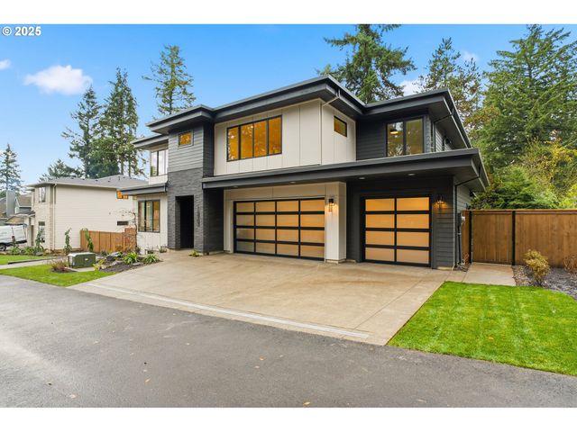 16901 KARA Ln, Lake Oswego, OR 97035