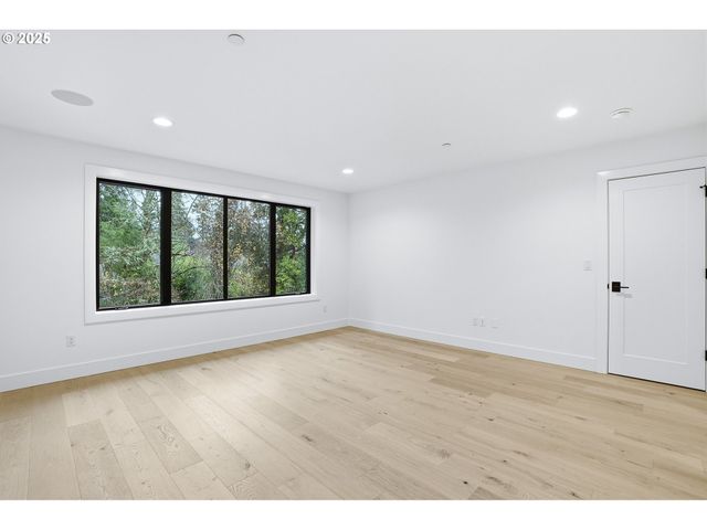 16901 KARA Ln, Lake Oswego, OR 97035