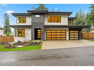 16901 KARA Ln, Lake Oswego, OR 97035