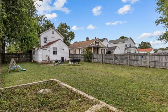 14 Myrtle ST, Hampton, VA 23669