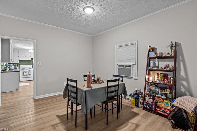 14 Myrtle ST, Hampton, VA 23669