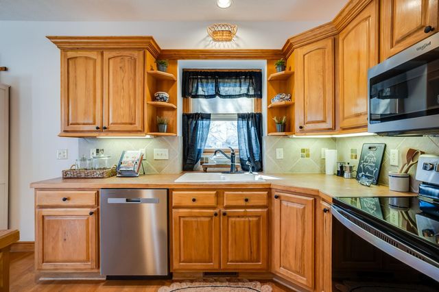 4860 N Wyndham Rd, Park City, KS 67219