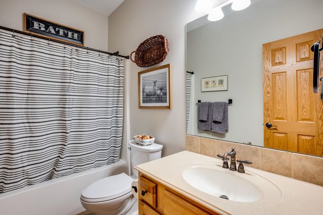 4860 N Wyndham Rd, Park City, KS 67219