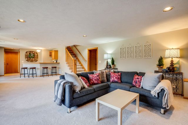 4860 N Wyndham Rd, Park City, KS 67219