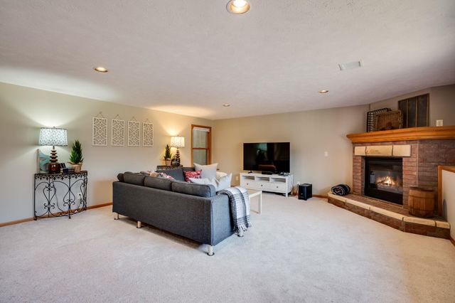 4860 N Wyndham Rd, Park City, KS 67219