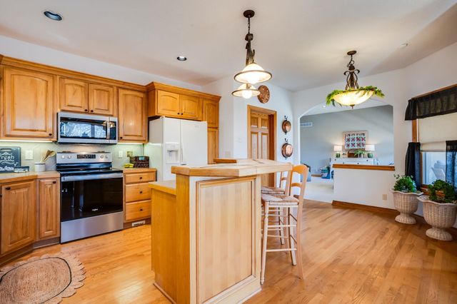 4860 N Wyndham Rd, Park City, KS 67219