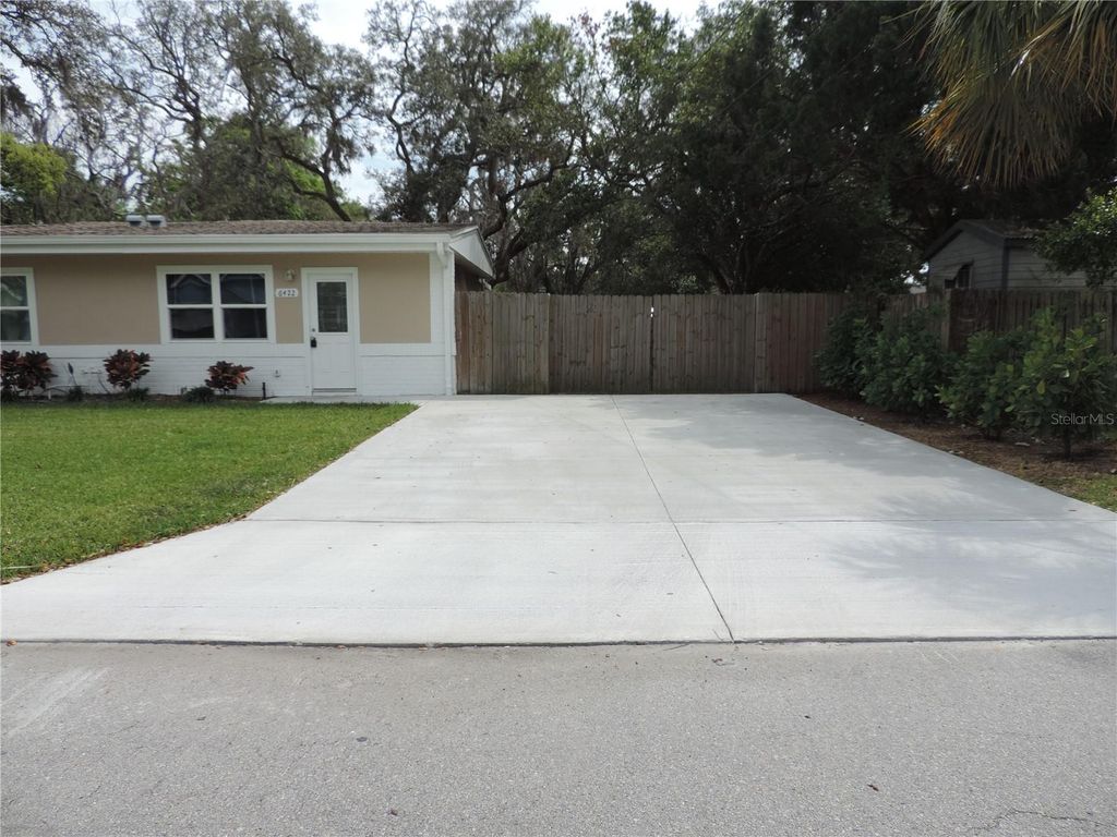 6422 PENNSYLVANIA AVENUE, New Port Richey, FL 34653