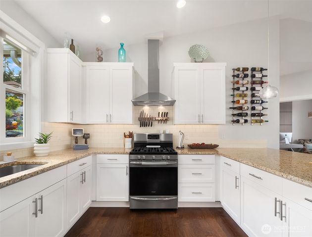 1037 Lightning Way, Camano Island, WA 98282