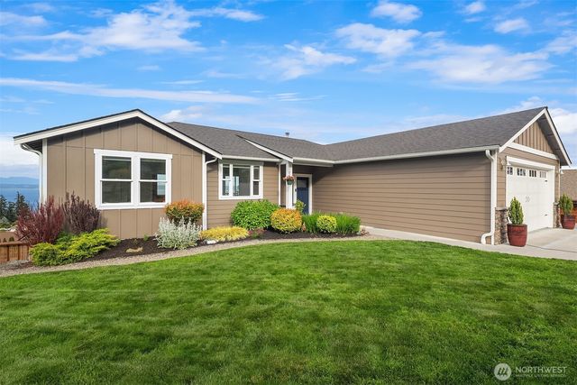 1037 Lightning Way, Camano Island, WA 98282