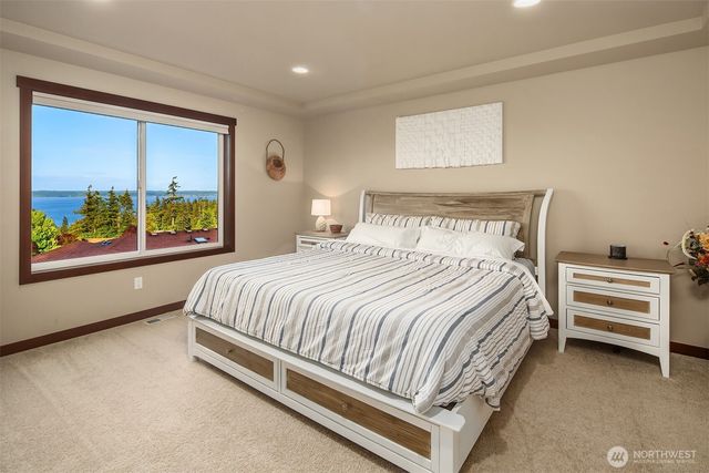 1037 Lightning Way, Camano Island, WA 98282