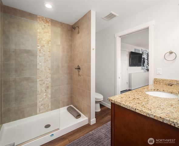 1037 Lightning Way, Camano Island, WA 98282