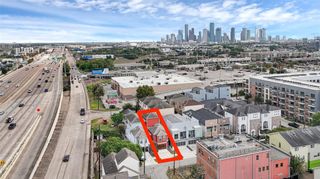 1610 E Bonner Street A, Houston, TX 77007
