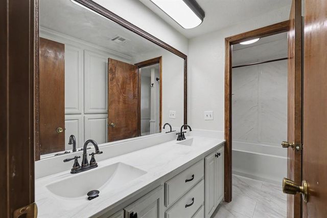 11605 Mackel Drive, Oklahoma City, OK 73170