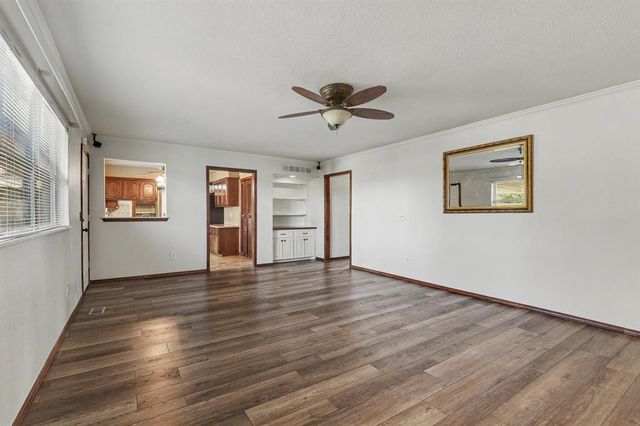11605 Mackel Drive, Oklahoma City, OK 73170