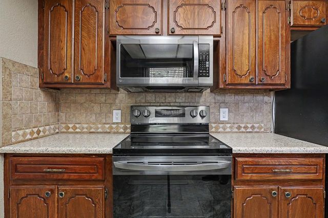 11605 Mackel Drive, Oklahoma City, OK 73170