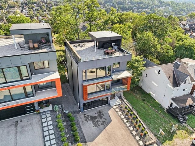 646 Science Street, Mt Washington, PA 15210