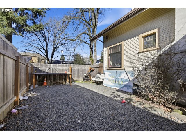 344 E 14TH Ave, Eugene, OR 97401