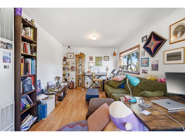 344 E 14TH Ave, Eugene, OR 97401