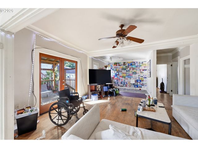 344 E 14TH Ave, Eugene, OR 97401