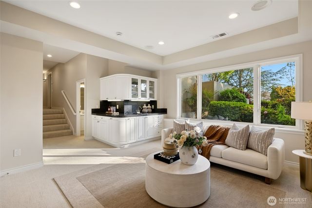 8144 W Mercer Way, Mercer Island, WA 98040