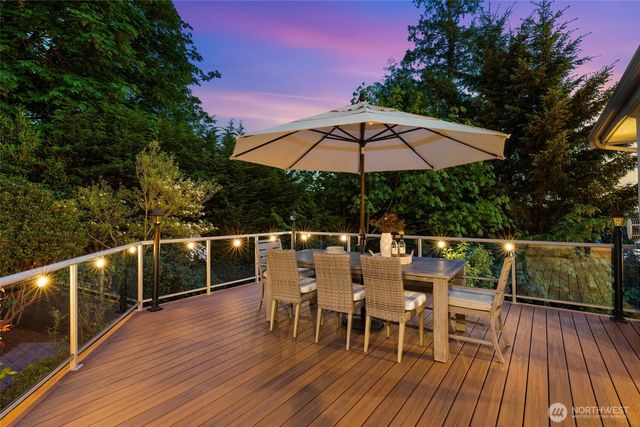 8144 W Mercer Way, Mercer Island, WA 98040