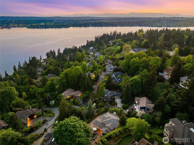 8144 W Mercer Way, Mercer Island, WA 98040