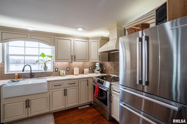 12451 Dahmer Way, Carterville, IL 62918