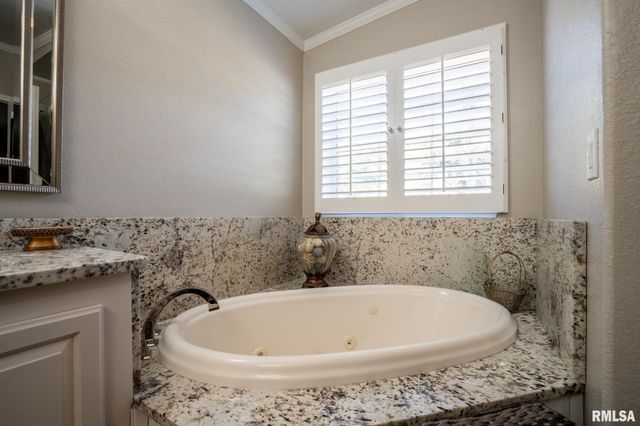 12451 Dahmer Way, Carterville, IL 62918