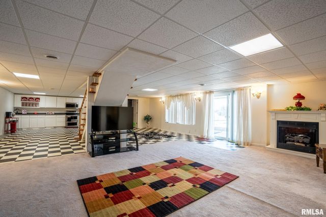 12451 Dahmer Way, Carterville, IL 62918