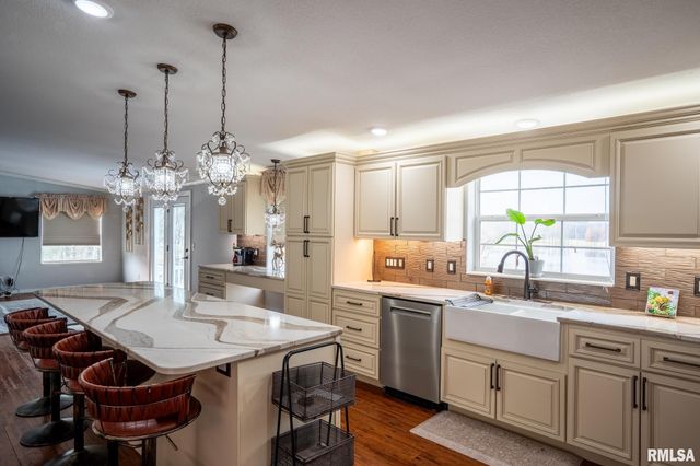 12451 Dahmer Way, Carterville, IL 62918