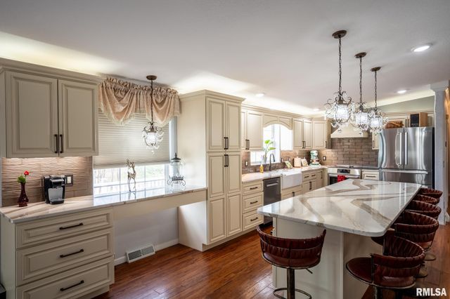 12451 Dahmer Way, Carterville, IL 62918