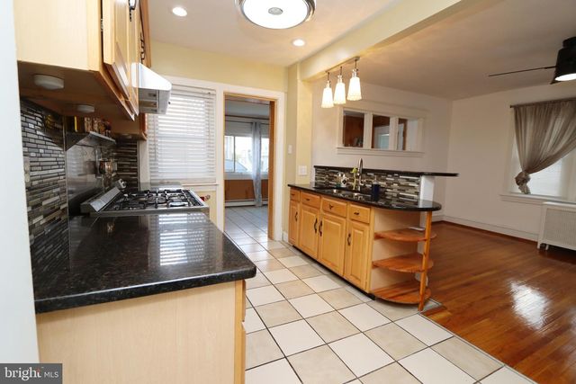 7206 SPRUCE ST, Upper Darby, PA 19082
