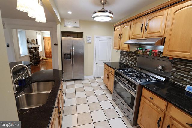 7206 SPRUCE ST, Upper Darby, PA 19082