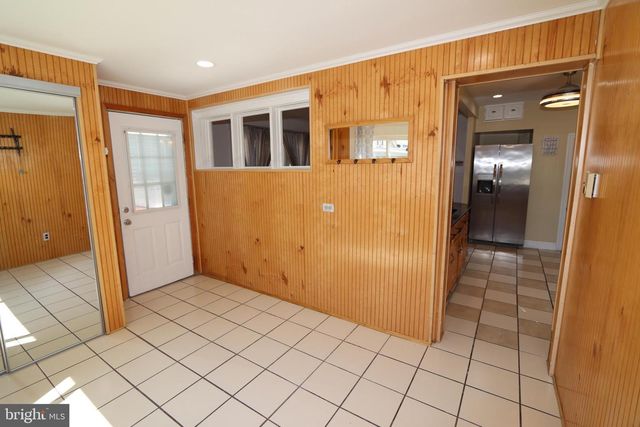 7206 SPRUCE ST, Upper Darby, PA 19082