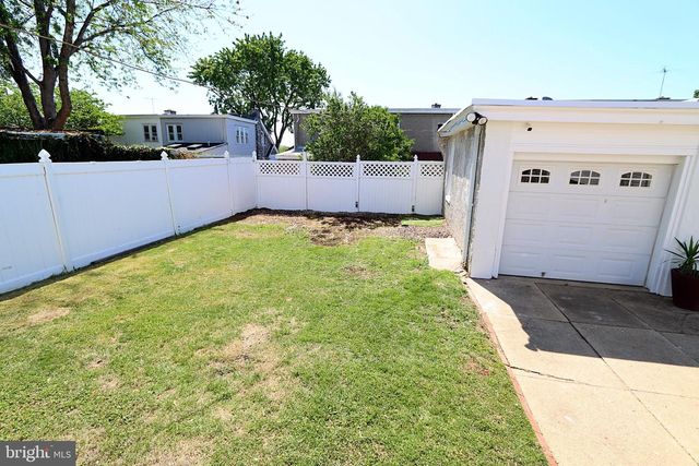 7206 SPRUCE ST, Upper Darby, PA 19082