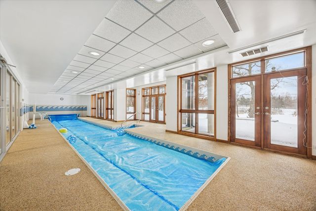 8425 Hickory Court, Burr Ridge, IL 60527