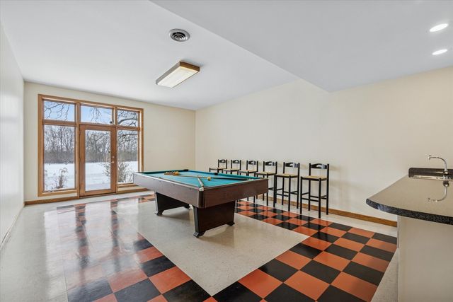 8425 Hickory Court, Burr Ridge, IL 60527